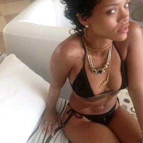 Dragonfly recommendet Rihanna Naked Fucking LEAKED.