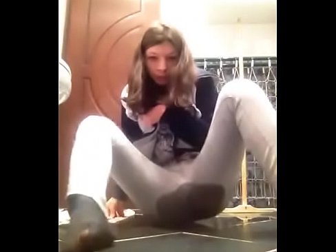 Trigger reccomend girl pees jeans bathroom