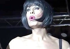 X reccomend porn drag queen