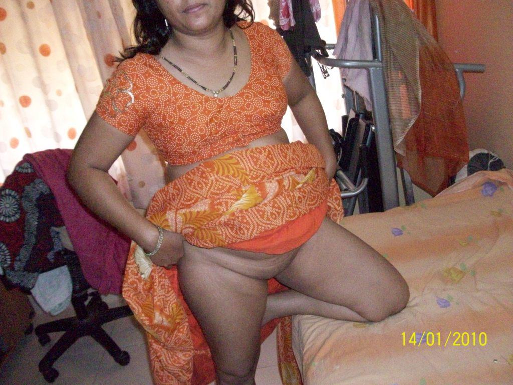 Indian massive big boobs hips in saree